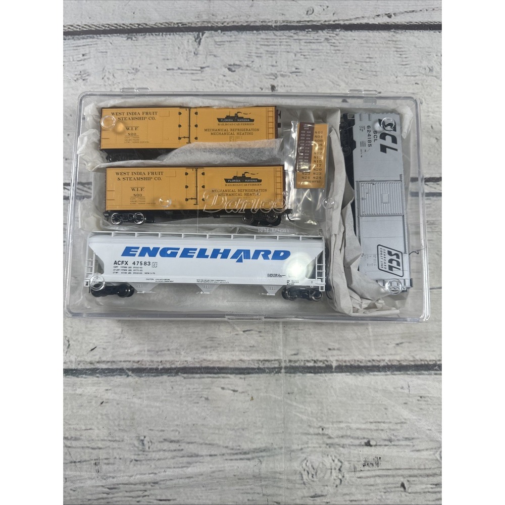 HO Scale 4 Car Freight Lot WIF SCL Engelhard Covered Hoppers & Reefers